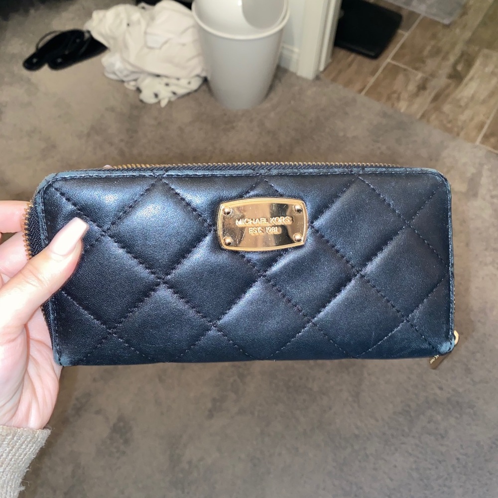 micheal kor wallet